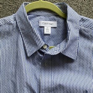 Calvin Klein large long sleeve mens shirt
